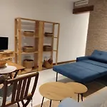 Apartment La Casa De La Escalera 4 *
