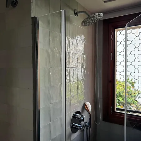 La Casa De La Escalera 4 *